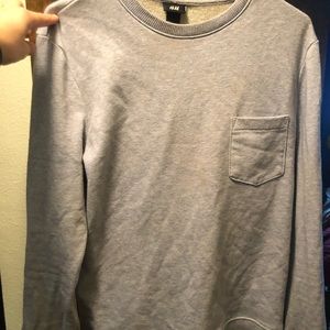 H&M small baby blue sweater